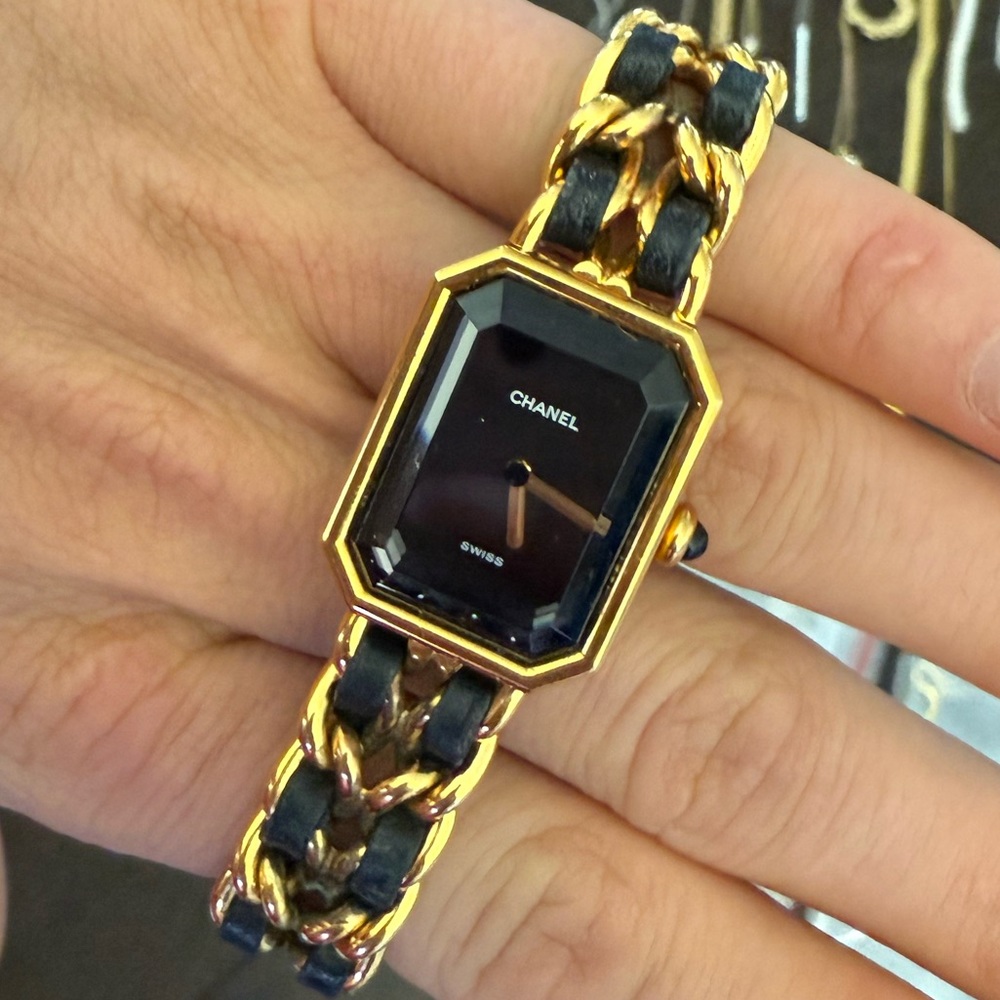 Chanel watch black / gold